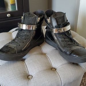 Giuseppe Zanotti size 43 black and silver